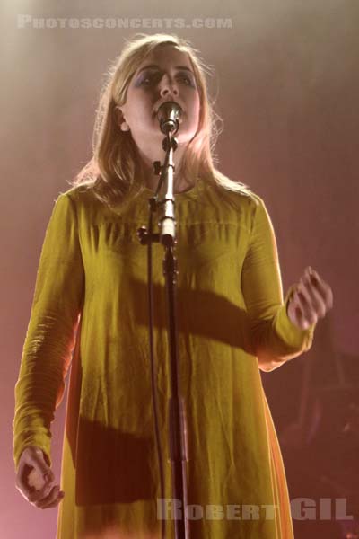 AUSTRA - 2017-03-31 - PARIS - Le Trianon - 